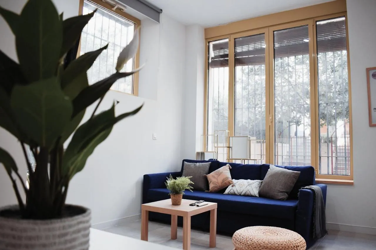 Контакты Apartamentos Del Paseo